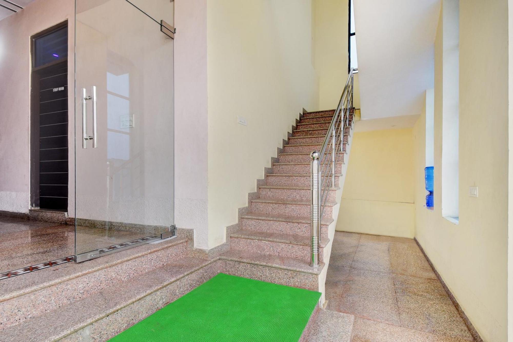 Hotel O Sawariya Palace Τζαϊπούρ Εξωτερικό φωτογραφία